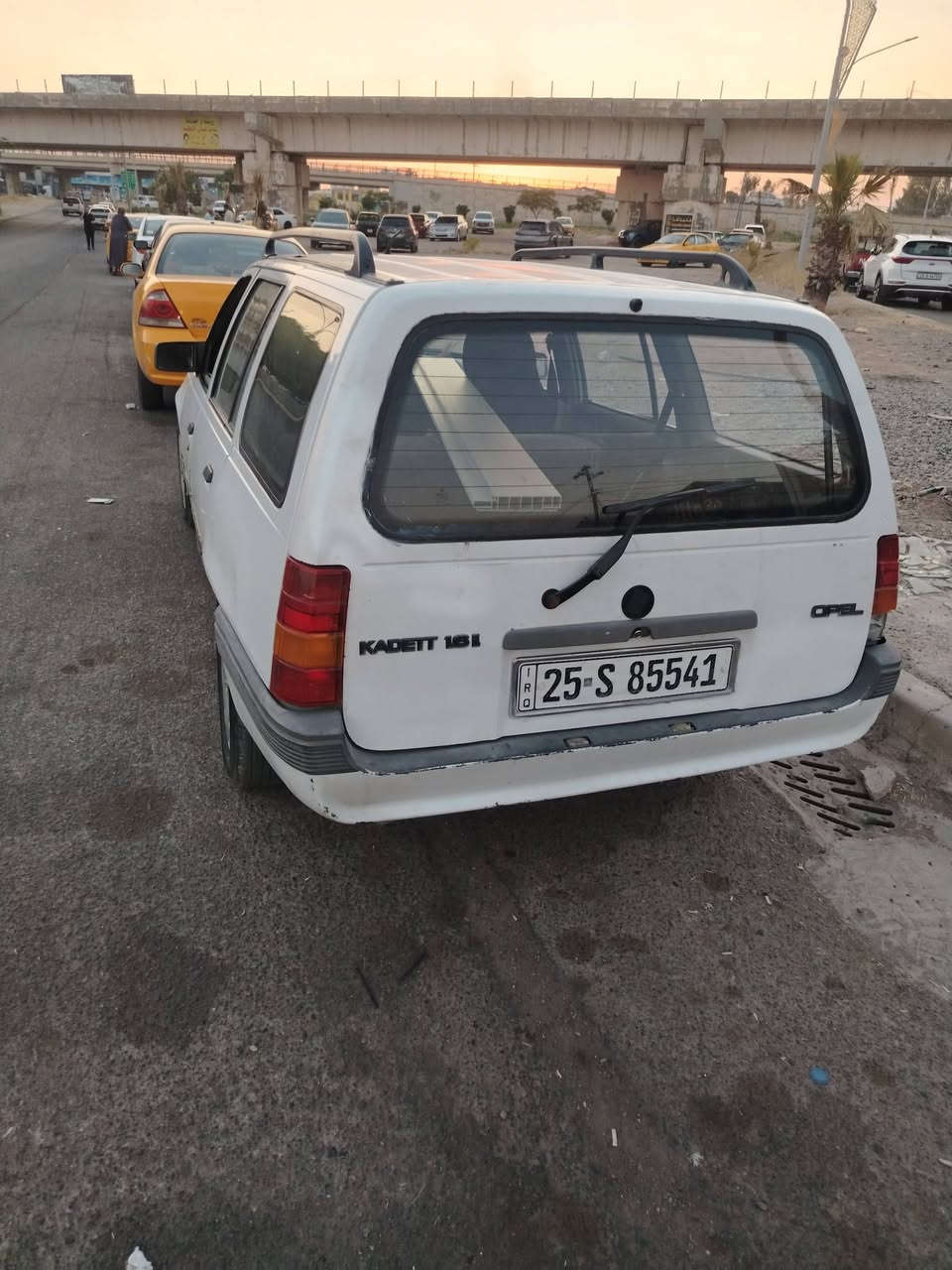 سنوي 2030 بطق بانزين بيه شرط تحويل وكاله موديل 1991سعر25بي مجال بصيط شراي خابرني عنواني كركوك قرب معارض ***********محرك 16كير تماتيك
