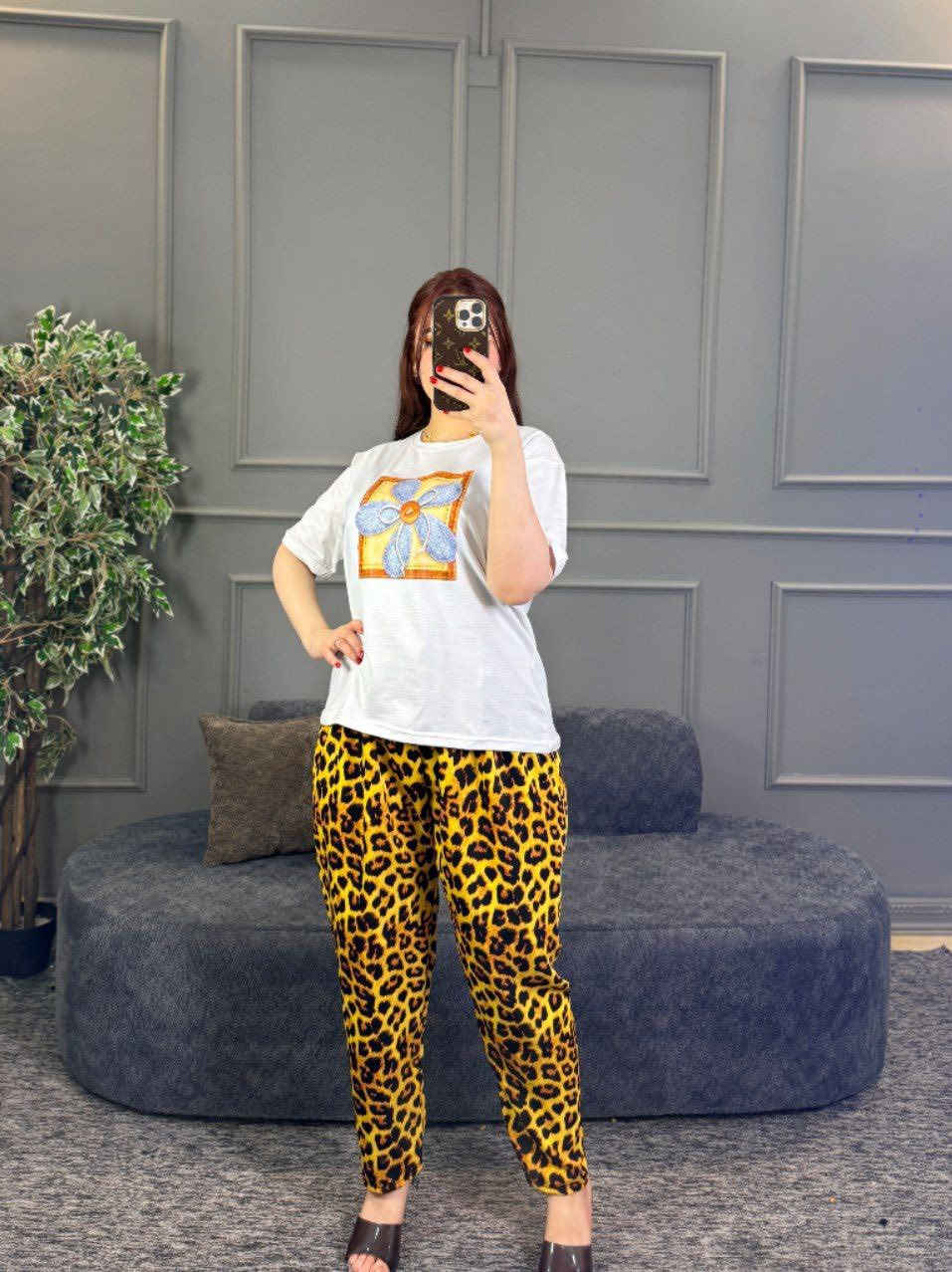 تراك  نسائي  

خامة التشيرت فانيل زبدة البجامة كريشة   شرط الفحص

فري سايز  لحد ٩٠ كيلو

#توصيل__بغداد__محافظات


**إذا كنت صاحب هذا الإعلان وتريد حذفه لأي سبب، رجاءا أرسل رسالة إلى الدعم الفني**