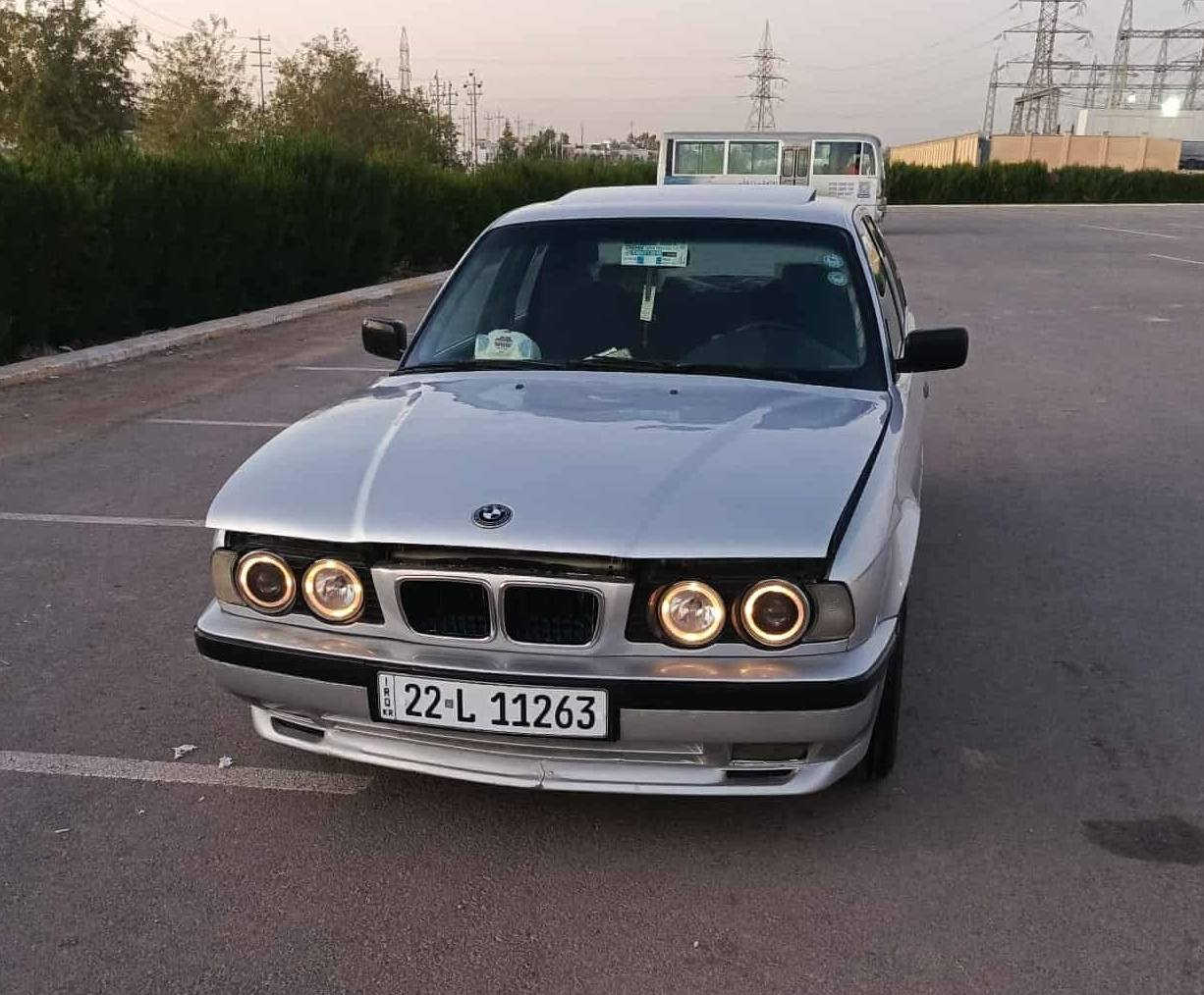 525ی بیلاد مۆدیلی 1990،فول مواسەفاتی گێڕ عادییە،مەکینە 528ی سەقەڕە،هەزەو ڕەقەمی نوێیە تا 2030،کارەبای و گێڕ و مەکینە و دار و بەردی بەشەرت،بۆیاغ عامە بۆجوانی لەسەر ساغی:نرخی 70وەرەقە و مەجال،ژمارەی خاوەنی *********** أربيل, العراق
