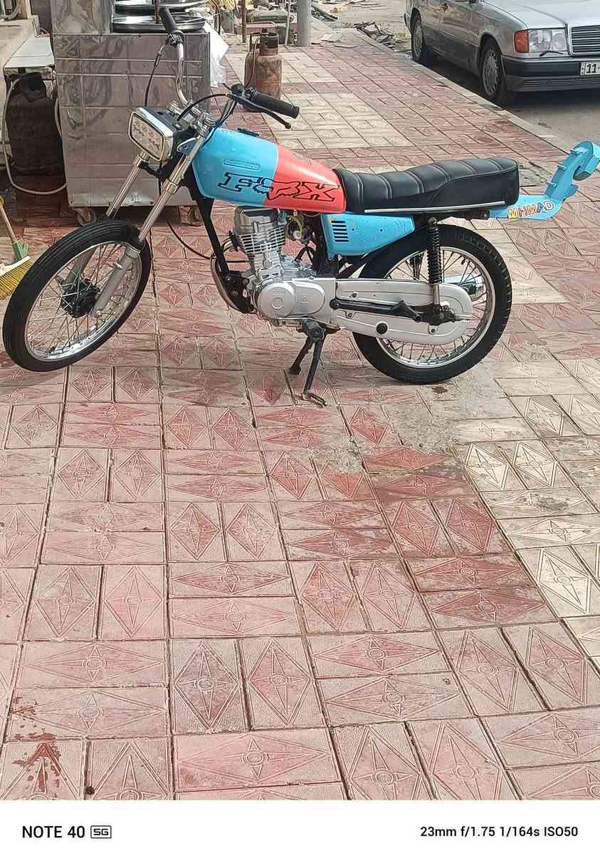 دراجه البيع مكان سوق الشيوخ الحكيكه. دراجه تعمير جديد شاصي 2020 اوراق اوراق ترقيم كامله باقي بس فحص او لوحات. ***********
