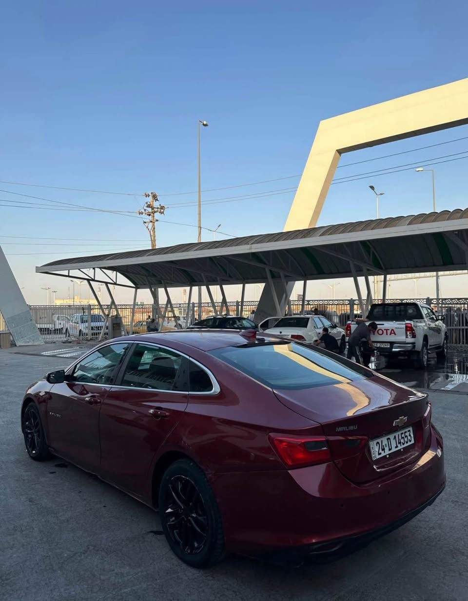 السلام عليكم 
ا
ماليبو LT1 2017 فول مواصفات عدا البانوراما 
بصمه تشغيل عن بعد 
تحكم ستيرن 
سستم سماعات bose 
كشنات جلد وتدفئه بالكشنات 
عينه ليزريه 
رقم شمالي دهوك تحويل او وكاله السنويه ل 29
الحادث موضح بالمنشور حادثها سطحي مبدل جاملغ وبنيد مصبوغ وجاملغ الثاني بارد بدون شواصي وبدون لغود 
للبيع فقط السعر 87
العنوان البصره حي الحسين شارع سيد 
للأستفسار [*********** البصرة, العراق
