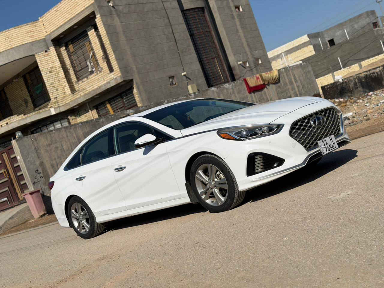 السلام عليكم
سوناتا 2018 فول Vib 

كل المواصفات جامعتها  داخله كلين وصور الحادث موجوده طخه خفيفه ب الجاملغات الخلفيه 

وهنا بالعراق تبدل باب السايق فقط بيدي بدلته والقديم موجود عندي 

مواصفاتها

خزن ميموري 

فتحه 

بصمه 

بصمه ابواب 

كشن كهربائي السائق + صفحه الصدر 

كشنات جلد

تبريد قطعتين 

داخل صاج 

كشنات تدفئه تبريد 

شاشه كبيره 

كامره دواره 

يدات نيكل 

اشاره ترحيب 

رادار جانبي 

تبريد بيانو 

حساس خلفي

مكينه 2400 Gdi ع وضع الشركه شرط ممفتوح بيها اي شي 

ماشيه 76 ميل  اصل 

رقم بغداد تحويل ثاني 

اخوان كاتب كل التفاصيل وناشر صور. الحادث وماكو هيج سياره بنظافتها بهيج سعر 

السعر       123 وبيها مجال جدا بسيط 

مكاني بابل 

اي استفسار 

***********
