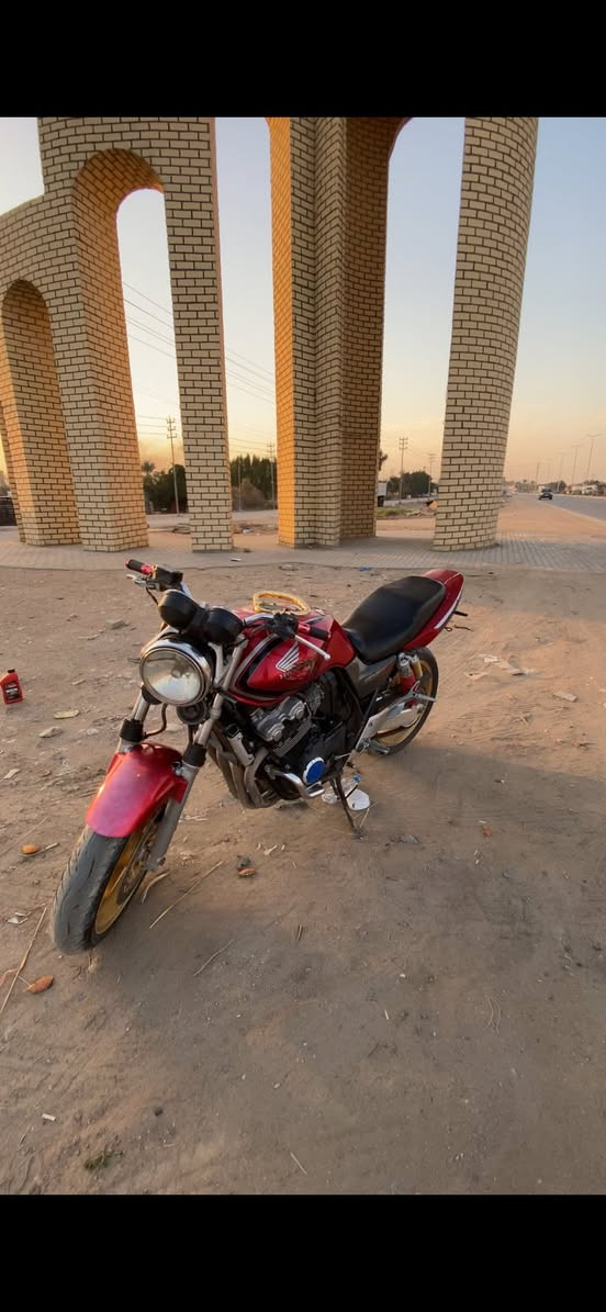 لام عليكم  سبي فور400  هايبر 16ولف إذا مو 160ترجع نشاط فول كفاله كير ومحرك مكينه حاويه ستندر اروس بسياره عادي بنفس سعر
موديل 2004 
أوراق بيه
تخم تايراتً جدد
كزوز رياضي صوت فول ويا كاتم 
سعر13 وبيه مجال 
دراجه كفاله وبلاديهً ونضيفه
ودراجه بيه عقل مبرمج بلاد اتصل وبل خدمه ***********
