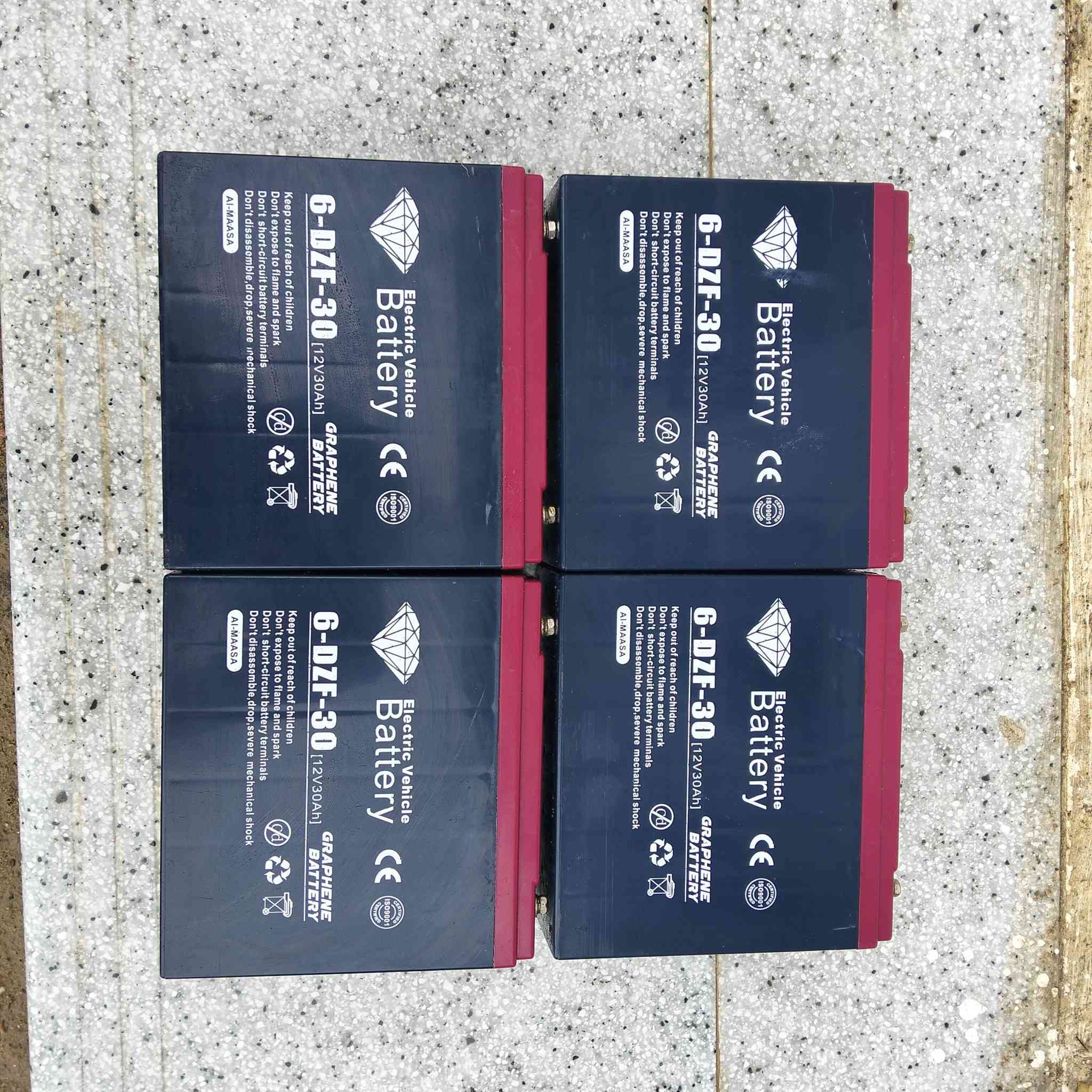 سلام عليكم
بطاريات هارلي عدد 4 
سعر وحده 20 الف بيه مجال 
مكان فلوجة تفاصيل على رقم ***********
