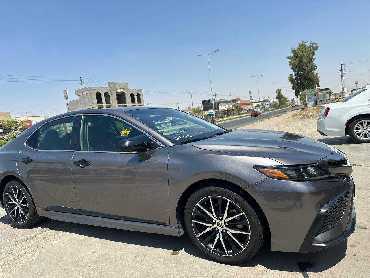 كامري موديل 2022
فئة SE
رقم سليمانيه 
هزة براد جديد
بطاقه بانزين 
تحويل ثاني يوم
ماشيه 56 كيلو متر
3 قطع بدون دواخل بدون ايرباك
مكاني كركوك
سعرها 185 ورقة 
للاستفسار اتصل
***********
