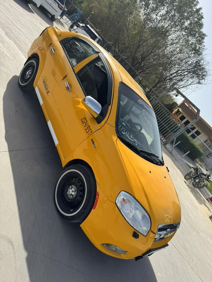 أفيو موديل 2008 رقم كركوك جديد و بأسمي شرط تحويل كير و محرك بشرط و بدون عيب مابي مصرف /سيارة بيها تبديل باب السايق و بدنه وسعر 45 وبيها 
مجال 
***********
***********
