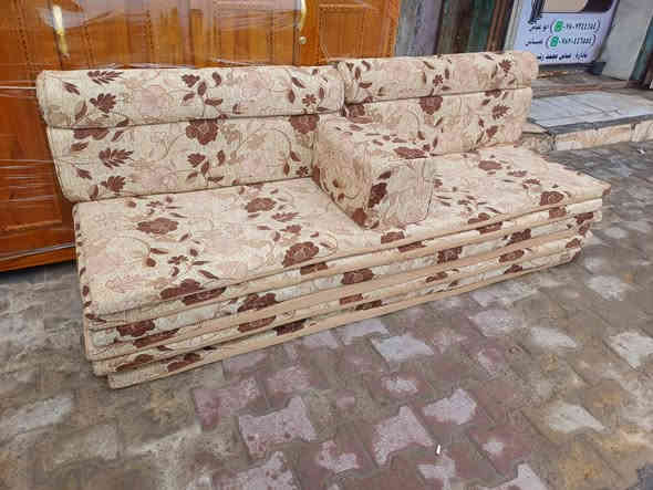 جلسه وجي واحد 14.متر 6 ب 3 ونص نضيفه 
سعر 175 الف 
العنوان الخضر شارع جياشي محلات ال حجي رشيد 😍😍 *********** يوجد خدمت توصيل
