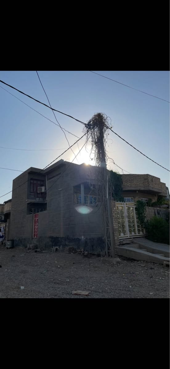 حي الصديق ابو غريب 

مساحه: ١٥٠
واجهة : ١٠ 
نزال : ١٥
اربعه نوم صاله مطبخ وخدمات طابقين بدون شتايغر 
*********** بغداد, العراق
