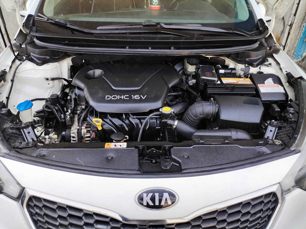 السلام عليكم كيا سيراتو للبيع مديل 2014 مكينه وكير شرط تيرات جديده طخم امامي وخلفي كله جديد بيها صبغ نص جاملغ امامي فقط بدون دواخل تبريد قطعتين دبل شاشه داخل اسود لايت وبك لايت لد هزه 26 كابون بانزين بيها شرط التحويل السعر 125 وبيها مجال مكان السياره موصل أيسر موبايل *********** كورك ***********
