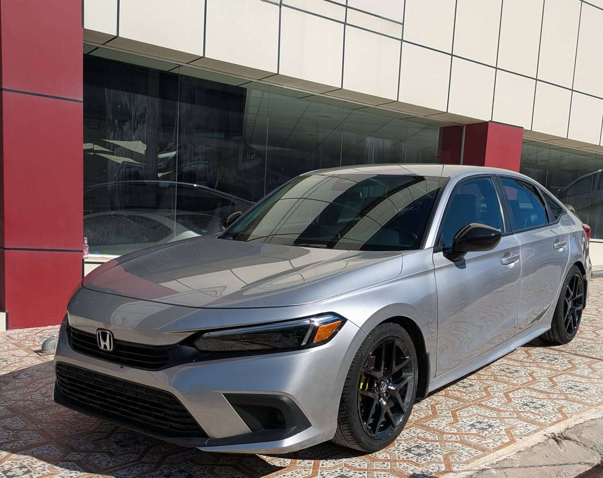 مكينة 20 تنفس طبيعي
مصابيح LED أمامية وخلفية
مقاعد رياضية مكسوة بالجلد والشامواه، مقود متعدد الوظائف، دواسات رياضية.
شاشة معلومات  تدعم آبل كاربلاي وأندرويد أوتو، شاشة عدادات.
نظام كبح تلقائي للتخفيف من التصادم 
نظام الحفاظ على المسار
بابين صبخ جهة سائق بدون دواخل
سعر 140 ومجال 
بدون رقم تترقم محافظات الاقليم


**إذا كنت صاحب هذا الإعلان وتريد حذفه لأي سبب، رجاءا أرسل رسالة إلى الدعم الفني**