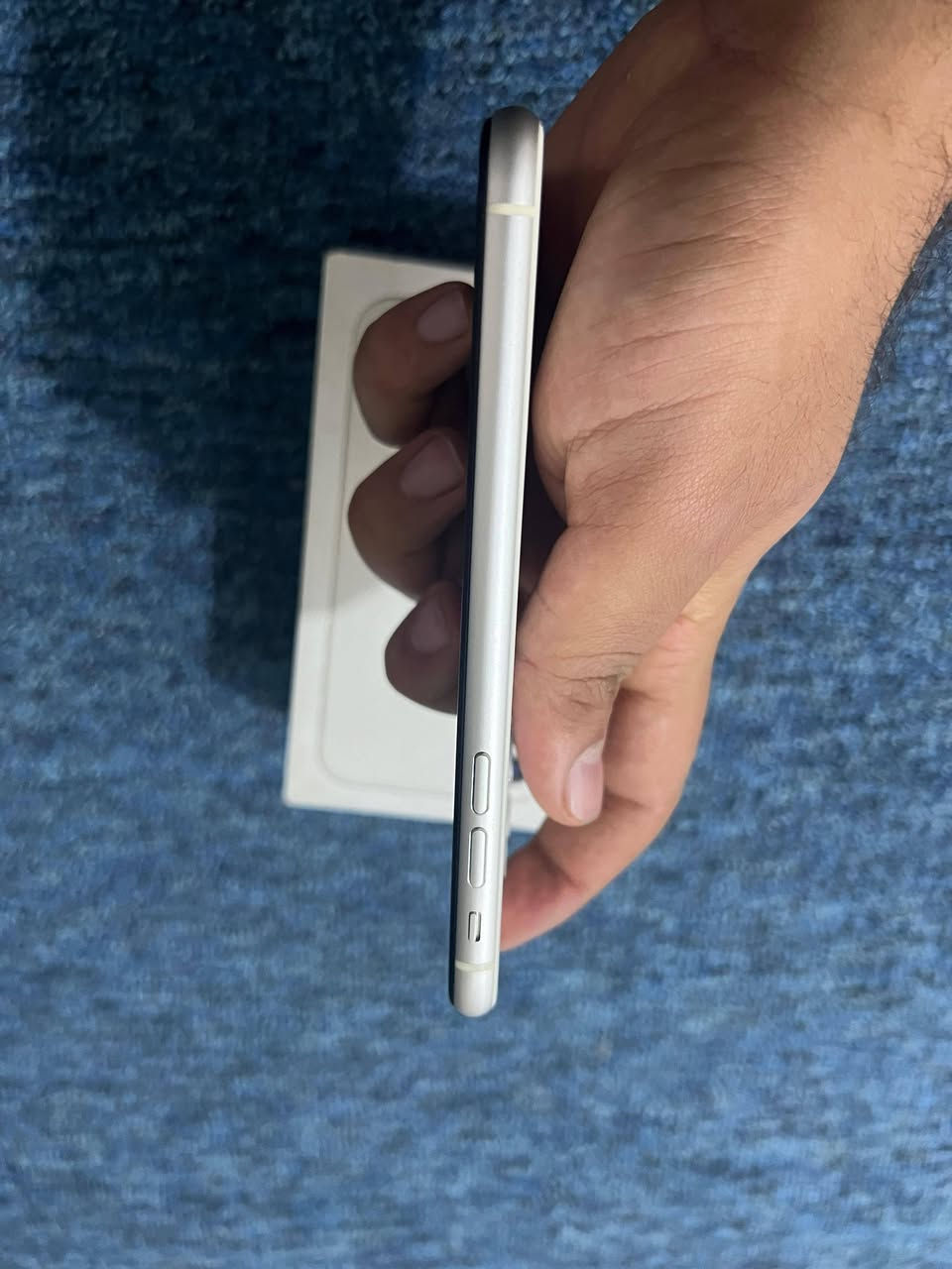 ايفون 11 عادي نضافه 100٪ 
مبدل بطاريه فقط مكفول من كلشي زلغ مابي وبطاريه مبدل اصليه ام الضمان ذاكرة 128 نسبه البطاريه 100 الجهاز ويا الكارتون فقط وحته انطيك ويا ضمان من كلشي سعرة 250 عنواني شط العرب الجزيرة رقمي ***********
