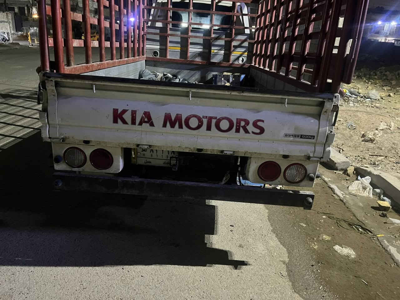 سلام عليكم كيا فحل مسكر مديل 18دشبول نفخ بلادي باب السايق مبدل وتصليح بل دوسه محرك بي بخار السياره جاهزه رقم بغداد تحويل مباشر مكاني بغداد ***********
ملاحضه المحجر مو ويا السياره
