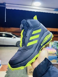 أديداس • ملابس