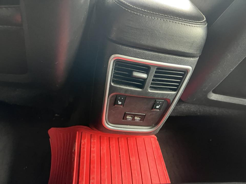 2019 اصل كندي كفاله عامه كلين
وقم سليمانيه سنويه ل ٣٠ هزه جديده

وارد كندي كفاله كلين 

موصفات Cبدون فتحه 

كشناته جلد تدفه تبريد 

خزن ميموري 

استيرن كهربائي 

شاشه كار بلي 

اكروات اصل 

مكينه 6V كير حداديه تخم تاير جاهزه 

لبيع او مرواس مكاني البصره القرنه 

***********
