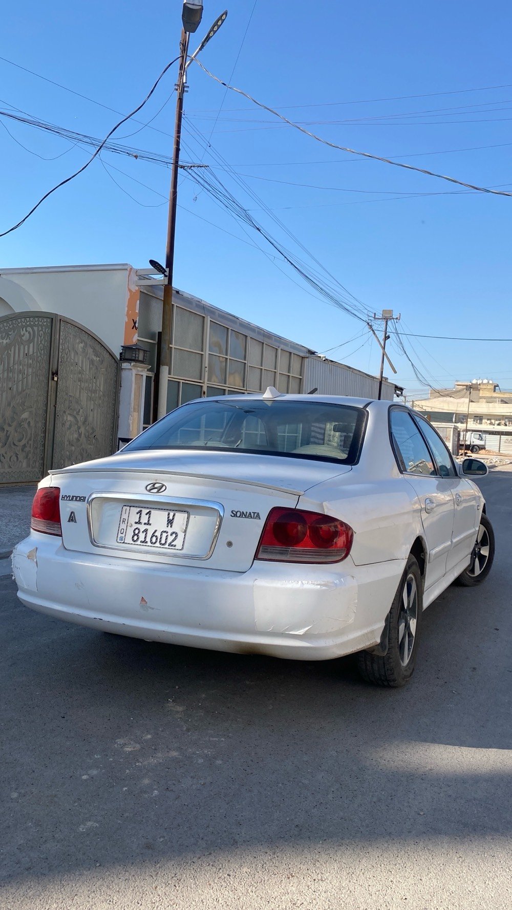 سوناتا وفود 2003  خليجي بيها صبغ اقل الحزام ابيع حزام بدون دواخل 
مكينه ٤ سلندر ٢٤٠٠ سيارة گير ومكينة بشرط مكفولة تبريد تدفئة 
مابيها اي نقص صدر امامي جديد باتري جديد سنترلك
٤ جام كهرباء 
مكانها تكريت مجمع الجوهرة