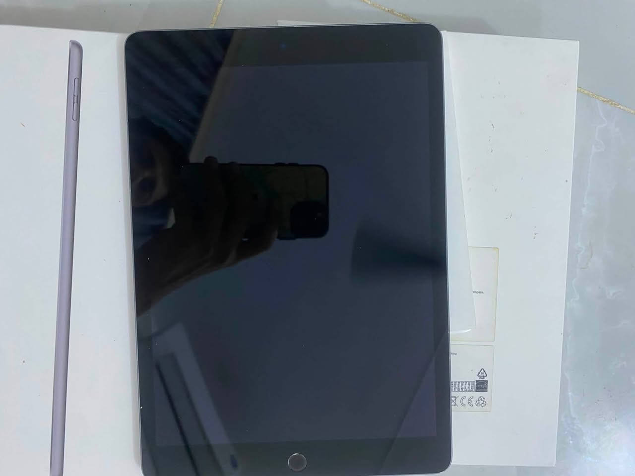 للبيع iPad الجيل التاسع (iPad 9) – 64GB – Wi-Fi

✅ السعة: 64GB
✅ النسخة: Wi-Fi
✅ الجهاز نظيف جدًا وشغال 100% بدون أي مشاكل.
✅ البصمة والشاشة والسماعات والكاميرات كلها تعمل بكفاءة.
✅ تم عمل فورمات والجهاز جاهز للمشتري.
✅يوجد توصيل لجميع المحافظات 🚕
💰 السعر: 250,000 دينار


**إذا كنت صاحب هذا الإعلان وتريد حذفه لأي سبب، رجاءا أرسل رسالة إلى الدعم الفني**