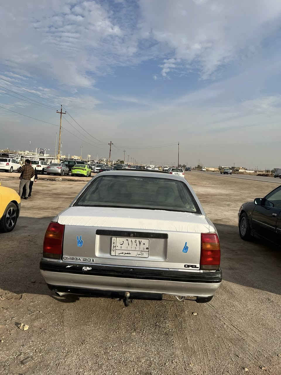 السلام عليكم اوبل اوميكا موديل 1991 كير عادي ،محرك گير كفاله عامه 'السياره مصبوغه عام للجماليه مكفوله من الضربه ،السياره نضيفه حيل مال جناي السعر 32 وبيها مجال بسيط للشراي 
*********** 
مكان الرمادي 7 كيلو
