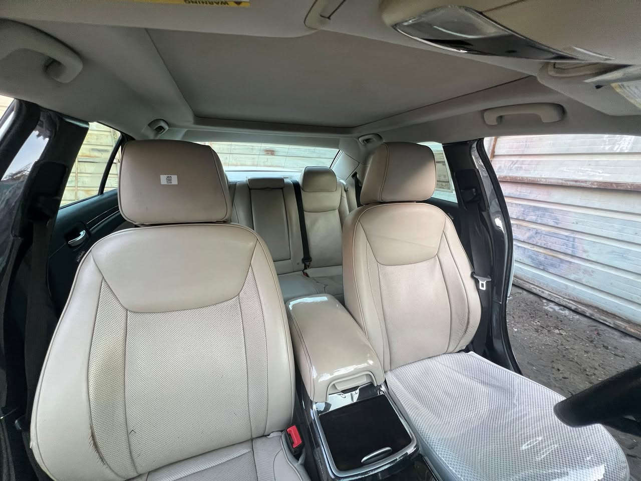 السلام عليكم   اوباما C
الموديل 2016
ماشيه 115 ميل
سنويه جديد
هزه جدي
رقم أربيل
شرط التحويل
.
الدخول كلين
صار بيها بارد بل عراق 2مكانين على كد شبر
.
المواصفات
المحرك : V6 . 3.6L
پانوراما
مصابيح امامية زنون مع LED
شاشه كبيرة
مقاعد أمامية كهربائية عدد 2
مقاعد أمامية وتدفئه
تشغيل عن بعد
ستيرن كهربائي
محدد سرعة
تلفون بلوتوث
كاميرا خلفية
بردة خلفية
السعر 245 سعر مناسب
السيارة احلى من الصور
مغلفة فابلون
.
الموقع بغداد
لمعرفه السعر الاتصال على الرقم
رجاءاً بس الشراي يتصل ***********
