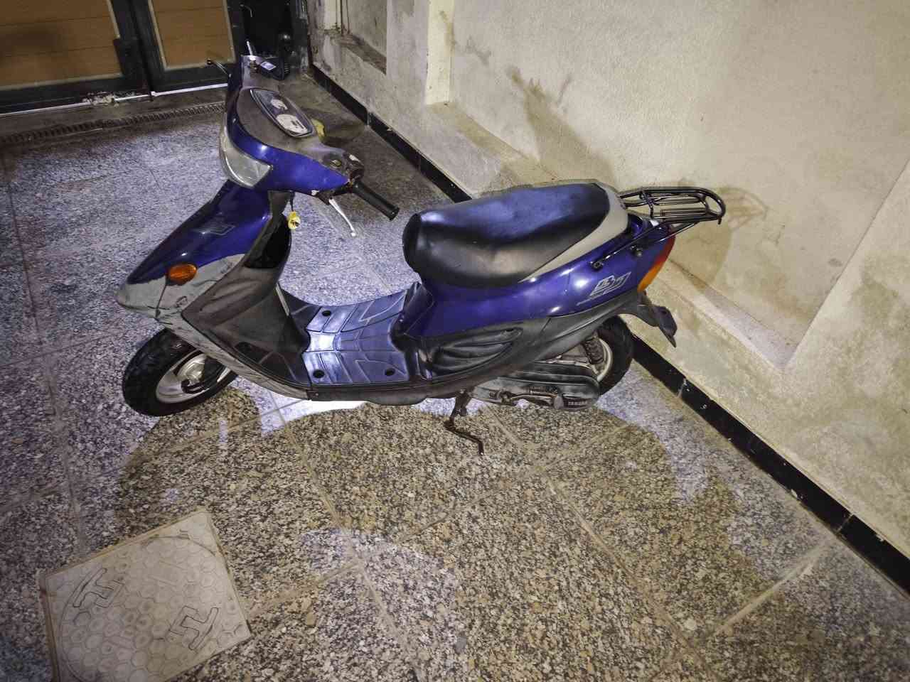 السلام عليكم دراجه بيجي الدراجه حلوه الدراجه حاويه وصله موجود الدراجه مامفتوحه شرط النضافه
المواصفات/
اشتري يمنه يسرا 
هورن
لايت عالي ناصي 
سويجين باتري 2026 عوزه بس سلف السعر(425) وبيه مجال للطيبين العنوان الناصرية مركز الرقم للتواصل ***********
