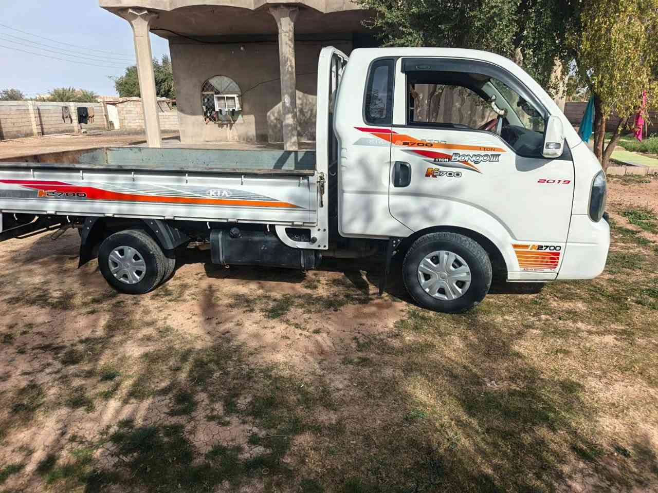 كيا حمل بنكو 2019 رقم بغداد
مكفولة 
تخم تاير صدر جديد 
مكان ديالى مندلي 
السعر 130 وبي مجال 
***********
***********
