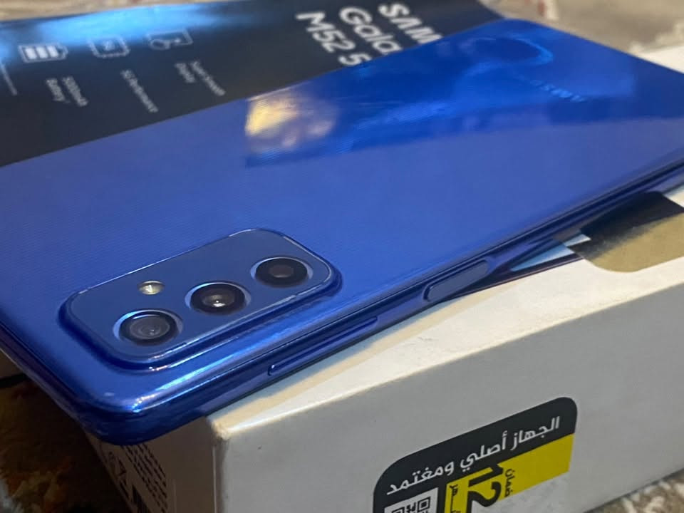 سلام عليكم للبيع
سامسونك M52 5G  انتبه هذا فئه (M) أقوى من الـA/ 
جهاز جديد كلش كفاله عامه من كلشي إذا بي شخط واحد مرجوع / جديد كلش مستعمل 12 يوم فقط يعني حاله حال الجديد بعده / ويا الضمان سنه من الشركه و مني هم / 
ذاكرته 128 و الرام 8+8  يعني 16 
ملحقاته كامله باكيت و الشاحنه غير مستعملات/ جهاز مواصفاته عملاقه و معروفه  شاشته سوبر أمولد 120hz 
سعره 275 ألف أو مراوس 
مكاني بغداد العامريه / رقمي *********** بي واتساب 
توصيل ماكو
