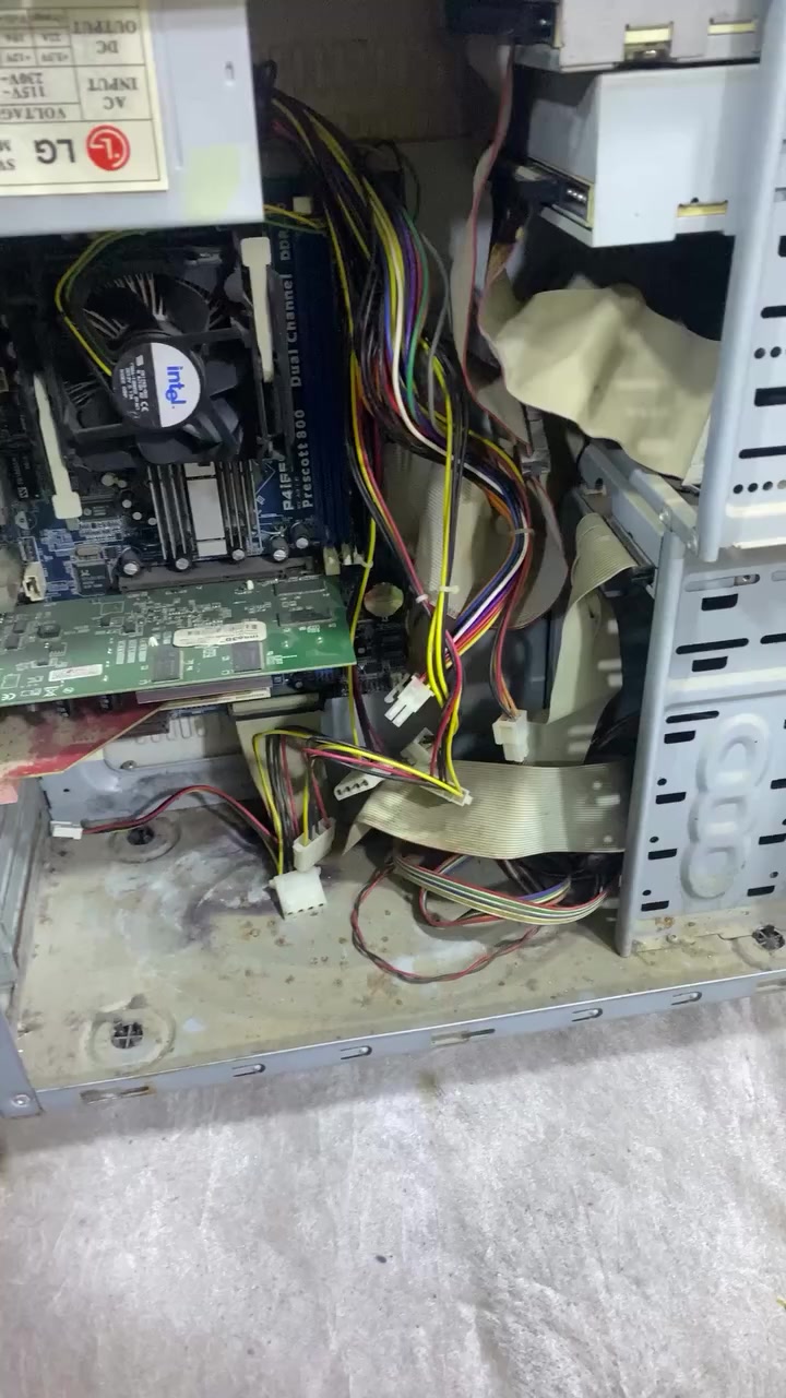 عندي هذني اللي يفدنة يدفع سعر وياخذهن


**إذا كنت صاحب هذا الإعلان وتريد حذفه لأي سبب، رجاءا أرسل رسالة إلى الدعم الفني**