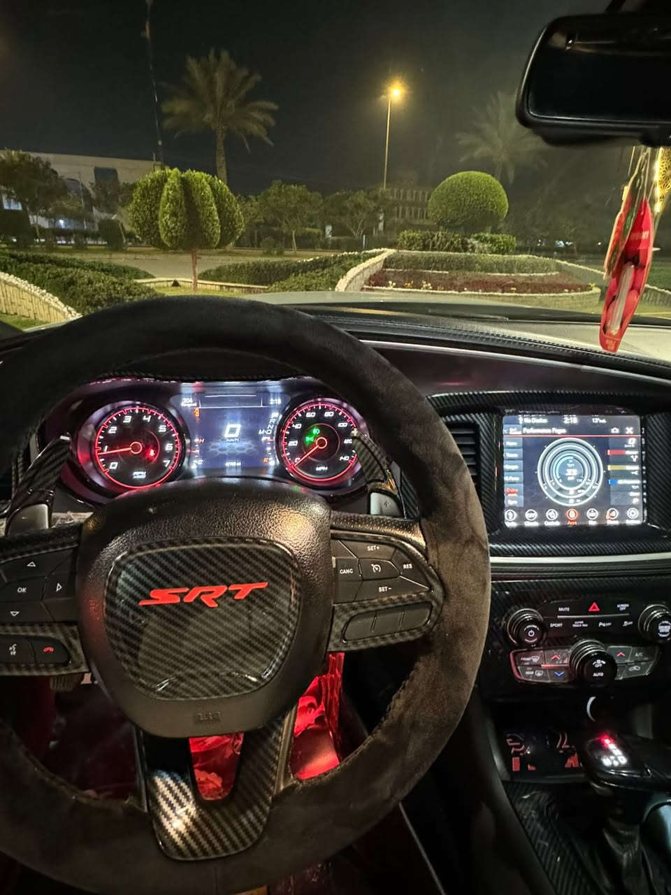 جارجر 2021 اصل GT plus سوبر تراك باك 
سته سلندر اللون سموك للبيع 
رقم بغداد الجديد بأسمي تحويل ثاني يوم
ماشيه47 الف ميل 
كشنات حضن و تدفئه تبريد كهرباء شاشه كبيره نظام سوبر تراك باك وسبورت كامره خلفيه وهواي مواصفات 
شادله ويل نجمه الشكل الجديد ولحيه ودفيوزر والداخل كاربون فايبر كامل واضافات بعد كدامكم

حادثها موجود بالصور جاملغ وبنيد 
البنيد مبدل تحديث هلكات مع الدعاميه الاماميه 
الجاملغ معمر نفسه 
السياره بدون شاصي فقط البراكيت 
والفحص موجود

للاستفسار الاتصال بالرقم0707663380
المكان كربلاء حي العباس السعر 255 وبيها مجال بسيط


**إذا كنت صاحب هذا الإعلان وتريد حذفه لأي سبب، رجاءا أرسل رسالة إلى الدعم الفني**