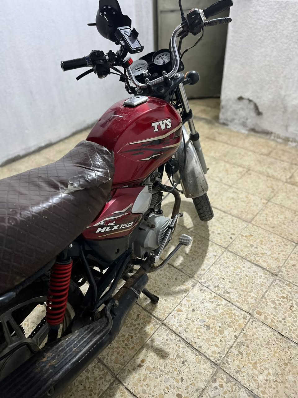 سلام عليكم دراجه للبيع والسعر خاص وهاذه رقمي***********
