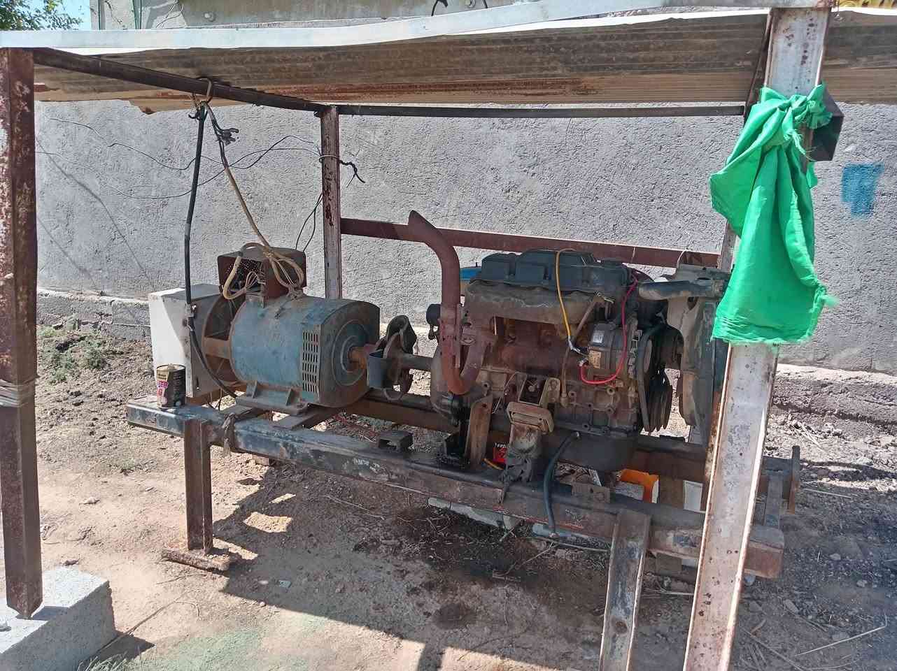 السلام عليكم مولد كيا 2700لاتنقيص ولاتبخير امانه الله 190انبير سنكل وثري فيز باتري جديدو وماتصرف كاز جاهزه من كلشي  السعر15مكانها واسط الزبيديه ***********
