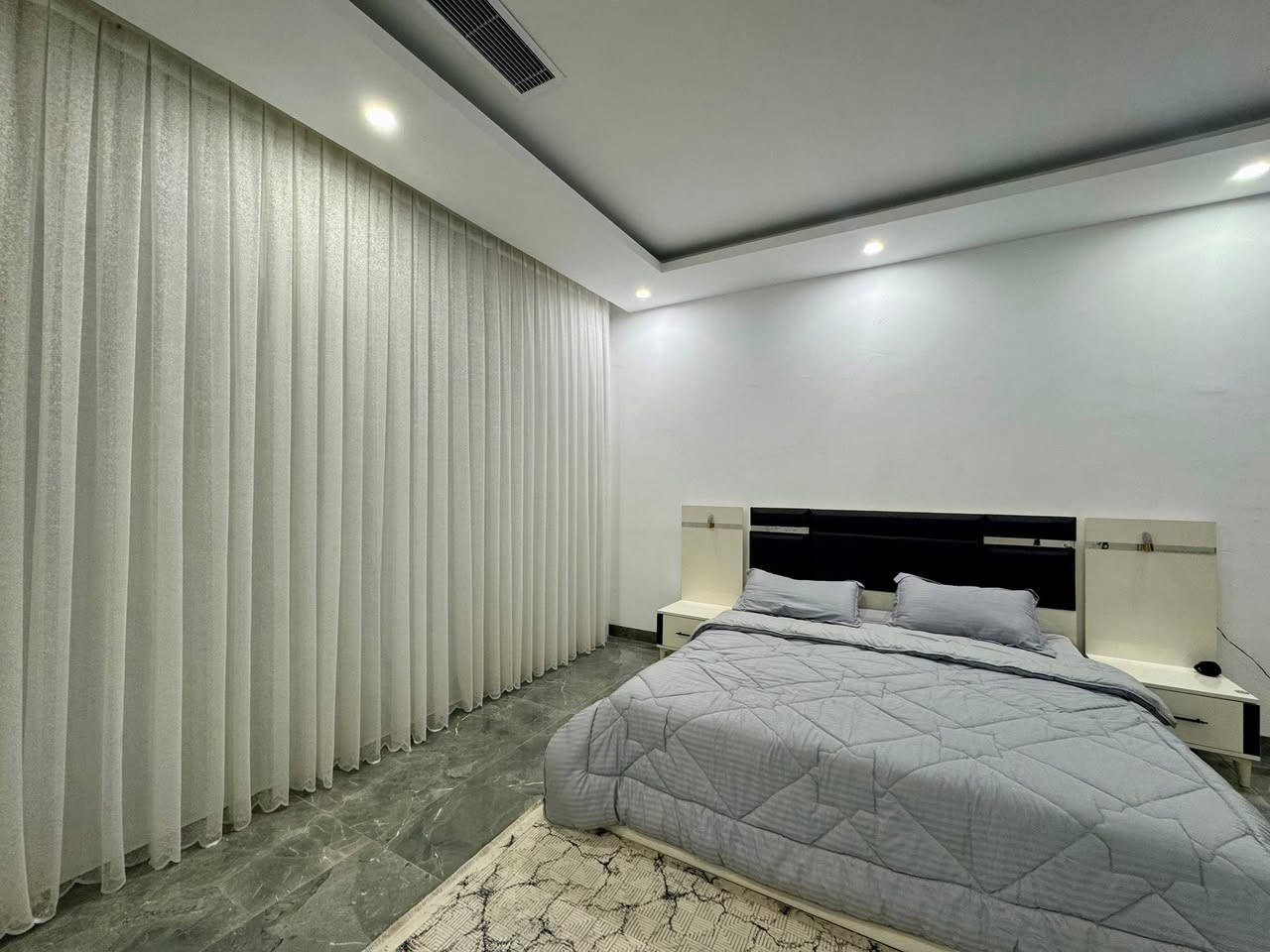 بيت للبيع في مجمع زانر ستي موقع مميز مقابل حديقه
٤ غرف نوم /٥ حمامات /مطبخ حار وبارد/ منظومه شوفاز /منظومه الواح شمسيه 
البيت مؤثث بالكامل

بمقدمة $160,000
للتواصل واتساب 
‪+964 750 004 6696‬
