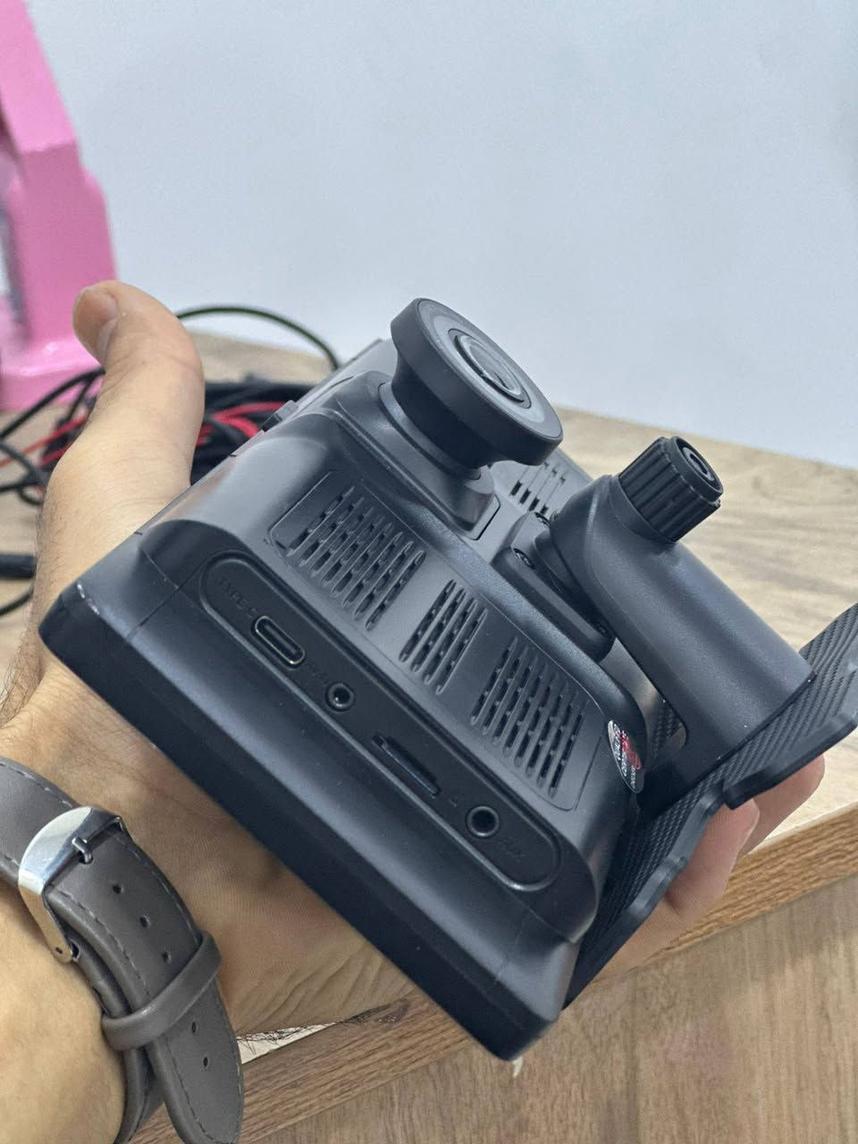 داش كام كامره امامي وخلفي وشاشة كبيره مسجل صوره وصوت شاحنه تايبسي معه تواصله سعر 60وبي مجال مكاني كركوك رقم الهاتف***********
