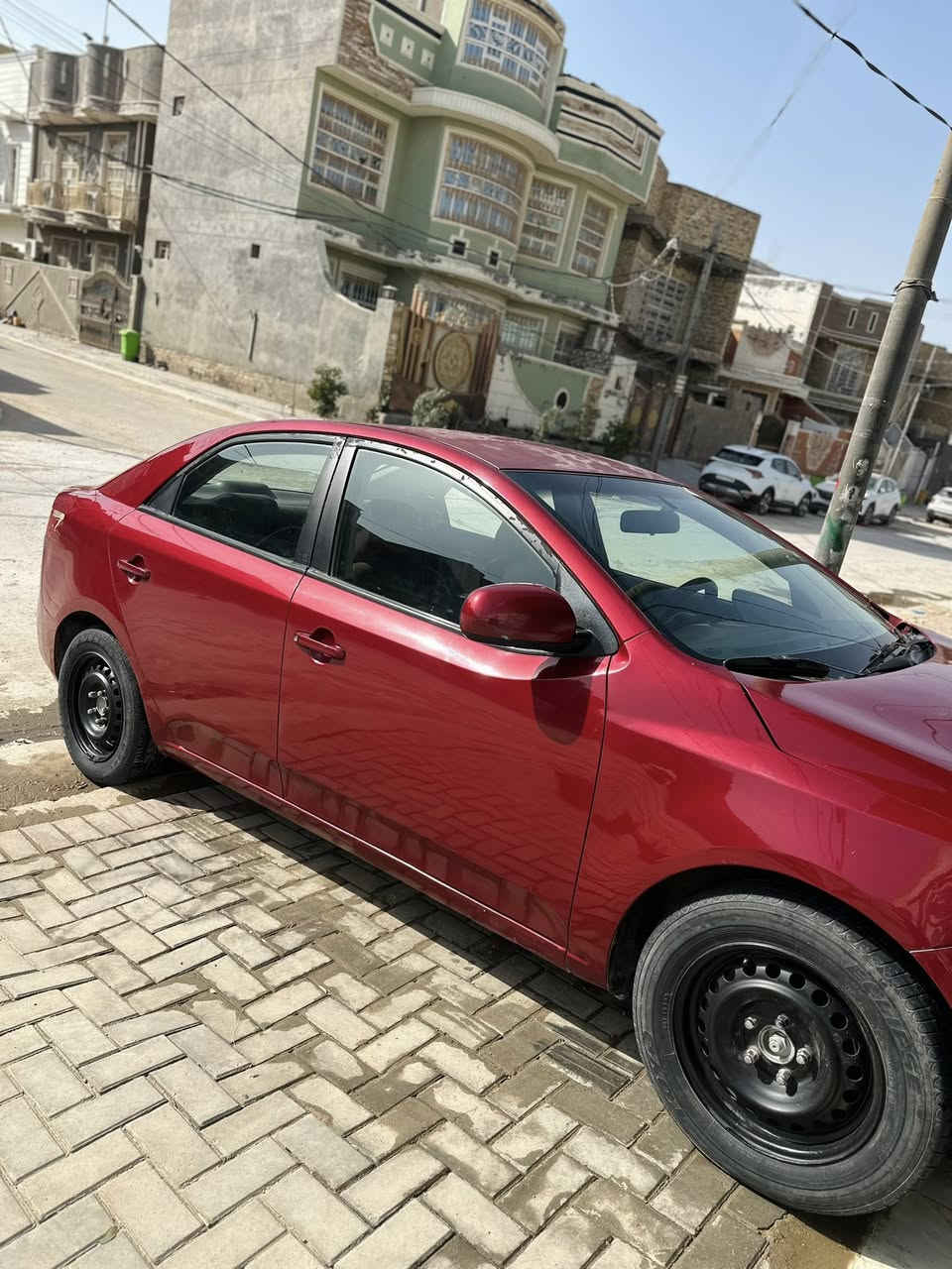 سلام عليكم سيراتو 2012 خليجي مكفولة من ضربة بيها دواير جاملغين خلفيات ورشات صبغ للجمالية مكينة 1600 كير ومحرك زيرو مكانها الديوانية السيارة جاهزة ومابيها نقص السعر 81 استفسار ***********
