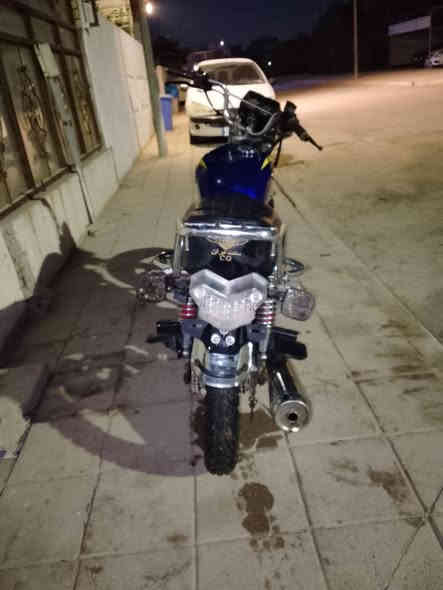 السلام عليكم شباب عندي دراجة سولنك 2023 اربع كير أوراقه كاملة اي نقص ماكو سعر 275 مكاني بغداد ***********
