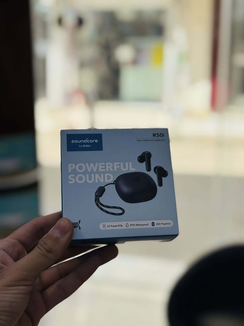 R50i
ضمان عين الفهد الاصلي 
نقاوة وعزل فدشي 
شحن من 30 الى 36 ساعة متواصلة 
ضد رذاذ الماء 
السعر 17 الف وتوصيل مجاني 
مركز تلفوناتي 
للحجز ***********
