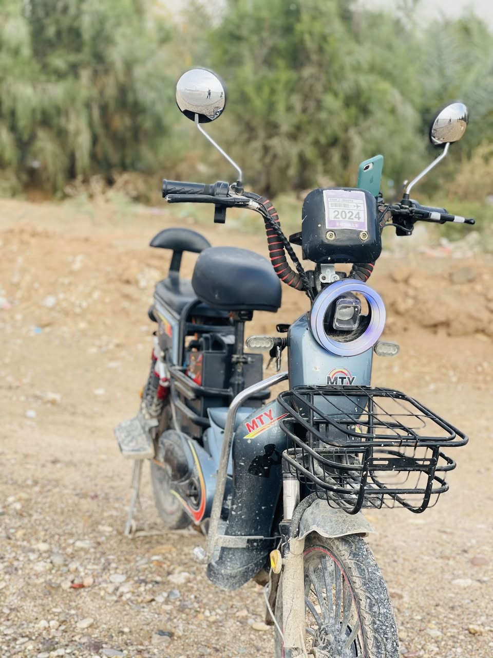 دراجه شحن حجم 20موديل2024نضيفه حيل ماعايزه شي كلشي شقال السعر350وبيه مجال للشراي ***********
