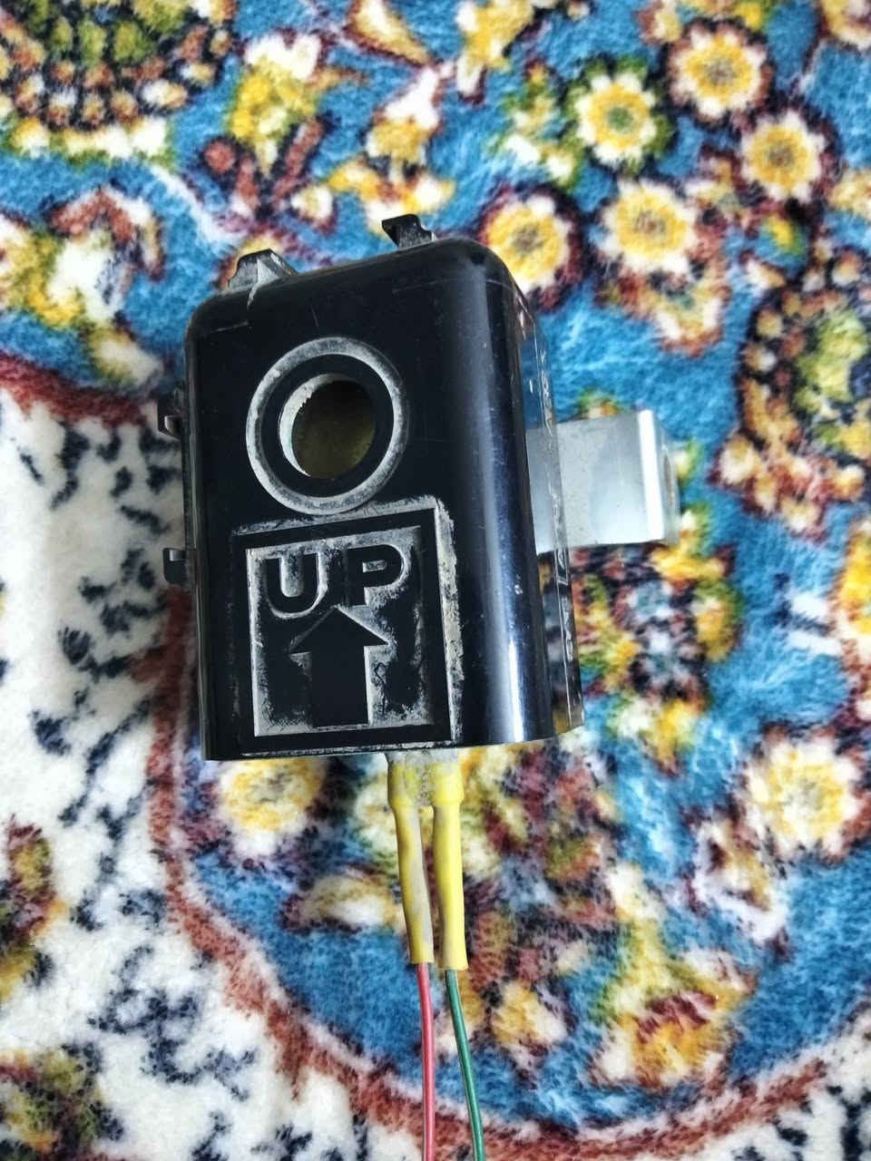 سلام عليكم هورن بك نيسان اصلي شركة ***********
