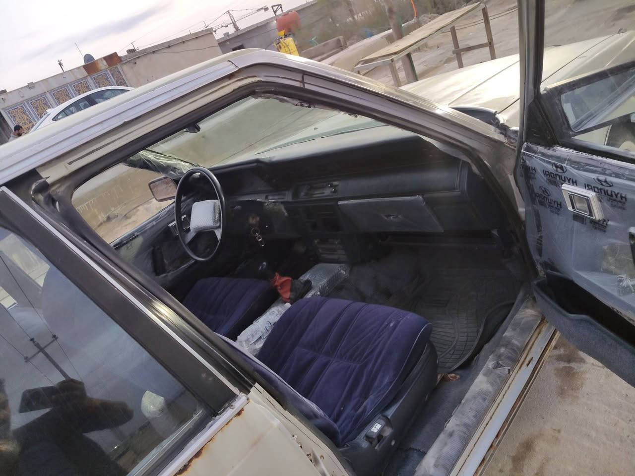 السلام عليكم سوبر مديل 85 سياره بلاديه مكينه كير حداده جاهزه سياره حلوه شرط المداور ترايك الربيل عوزه تعمير ترجع شركه سياره ناعمة وحلوه مكاني البصرة السعر 50 وبيه مجال الشراي يتصل ويدلل ***********
