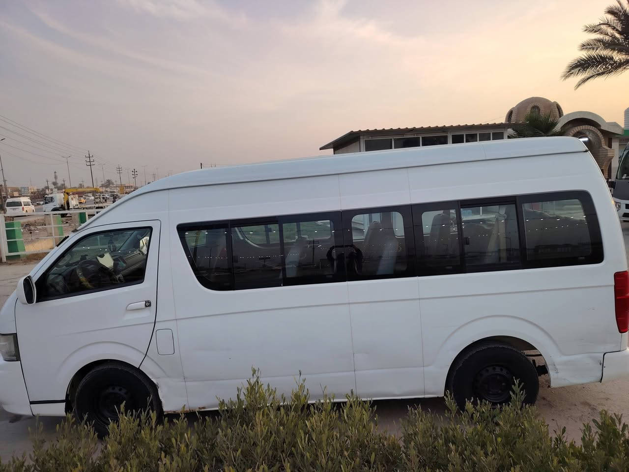 السلام عليكم ومن رخصه الأدمن مسوؤل الكروب المحترم 🌹
للبيع للبيع فقط جنبي  H2 العاليه 15 راكب
موديل 2014_استلام 2018 ماشيه 231 قابله لزياده
بأسمي الرقم الدولي ومصفره هيئه وضربه
السيارة مكفوله من الصبغ شرط وسياره نظيفه وليس جديدة 
بيه طخطخات حاليأ على الباراد تصلح
محرك وكير وصدر امامي وخلفي شرط
وكهربائيات ماملعوب بيه خلاص بلاديه
جرس السرعه من تعبر 120 شغال
الحساس الخلفي يعمل 

ادامه عليه👇👇👇
واول مره تفتح من بعد الشركه  على ايدي والله 
نوزل وبلك وواير بلك
عينه وصينه وبوربرن  وكاله
عنبار بريك وكاله
 قلاج كير وكاله
وسايد بريك مع البنزات نوعيه جيده
دسكات اماميه وكاله
عبوه بانزين كامله حته كيج البانزين شغال وصحيح
الصدر الخلفي مال هايسه اصبح على ايدي 
تخم اطار
باتري جديد
داينمو 150 أمبير جديد
صوندات باور الاستيرن
قوايش 

الاضافات العليه السياره👇👇👇
الارضيه مدوشمه 
سنتر لوك بصمه
مراوح اضافيه امام راديتر التبريد ماكو حماوه بتبريد خلاص وتبريد بلادي وخير من الله الصيف كله اني اشتغل بيه 
مراوح بسقف لسحب البروده للراكب
شاشه اماميه ومظخم للصوت  وربطت مع الدفي دي مال السيارة 
كامره خلفيه دواره

ملاحظه
كبات الاطارات الأصليه والواقيات  والتجوات مال الكراسي ضامهن اليشتري ياخذهن والف عافيه

الياخذ السياره يترحم الي ويدعي ب الخير لي  ان شاءالله ويتوفق بيه وايه الرزق ترافقه
سياره ع ايدي كله مديومه والف الحمدلله والشكر 

السعر 136 وبيه مجال حك الجيه
مكان السياره
بابل الحصوة / الأسكندريه
لتواصل والاستفسار 
***********
***********
