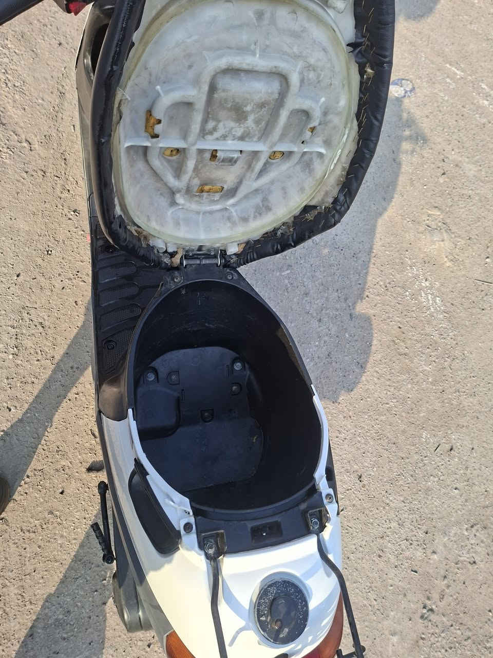 السلام عليكم دراجه بطه موديل 2003 دراجه  نظيفه جدآ محرك ما مفتوح واليحب يجيب احد يفحصها ماكو مشكله السعر    400وبيه مجال للاستفسار *********** مكاني بغداد ألامين  
الثانيه
