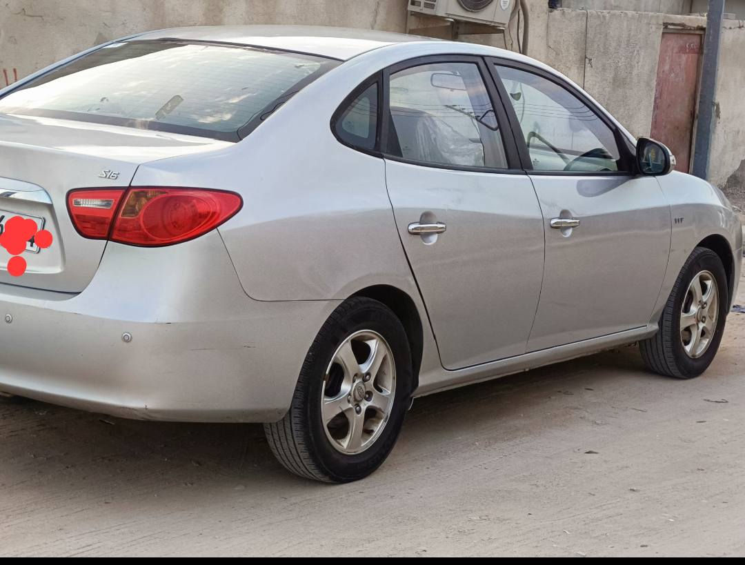 السلام عليكم النترا خليجي 2010 طك كارتون توه كملت كير مكينه تبريد تدفئه تدفئه بل كشنات جدبده السياره ادوات متوم رقم نكليزي شمالي شغل درجه اوله كصه جنطه شغل باجات مضبوط تجي وتشوف بعينك تخبل السياره مكانه بل بصره السعر 47وبيه مجال قليل حق الجيه ***********
