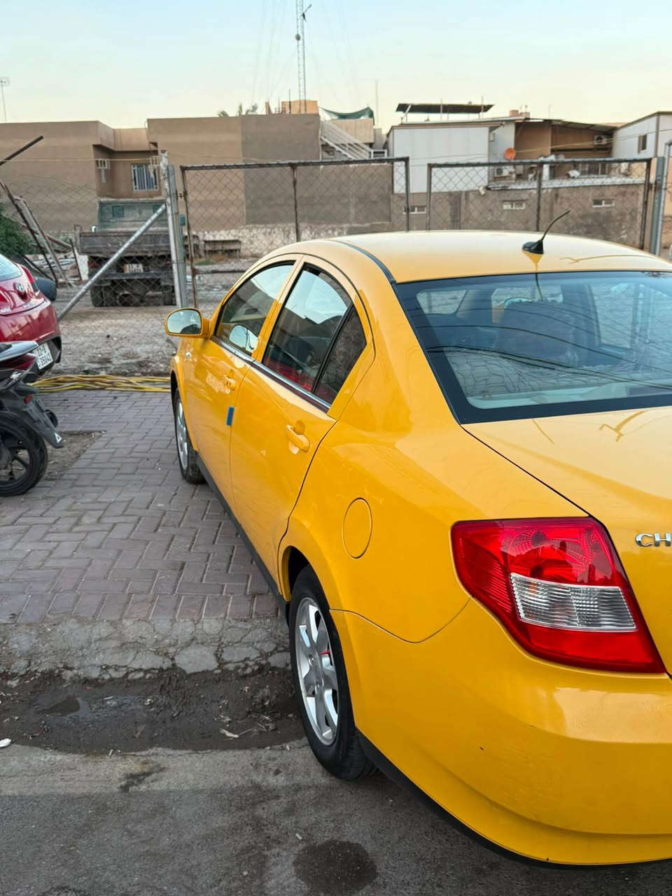 السلام عليكم شيري E5 موديل 2014 محرك 1800 بلادي ماشيه 81 كم سياره بدون صبغ بلاديه بيه طخه بسيطه مبينه بالصور بالصندوك السعر 58 وبيه مجال مكاني الاعظميه شارع عمر 
*********** بغداد, العراق

