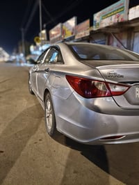 سونتا للبيع 2011 خليجي لون سلفري تفاصل اتصل على 07845579993