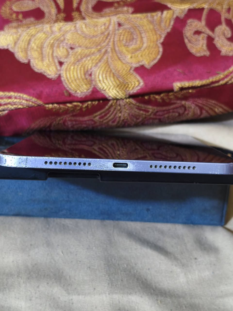 السلام عليكم iped mini 6 نظافه مالته 90٪ عيبه الوحيد كلبسات مال تعليه الصوت وتنصيه خربانه وشويه شخوط بل اطراف معالجه A15 Bionic مساحته 64 ورام 4 مرتب يفيد دراسه والعاب السعر 450 وبي مجال للتواصل ***********

