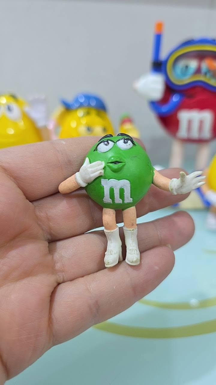 مجموعه حلوه ولطيفه من مجسمات M&M's بألوان وأشكال مختلفة ومتوفر توصيل لكل المحافظات


**إذا كنت صاحب هذا الإعلان وتريد حذفه لأي سبب، رجاءا أرسل رسالة إلى الدعم الفني**