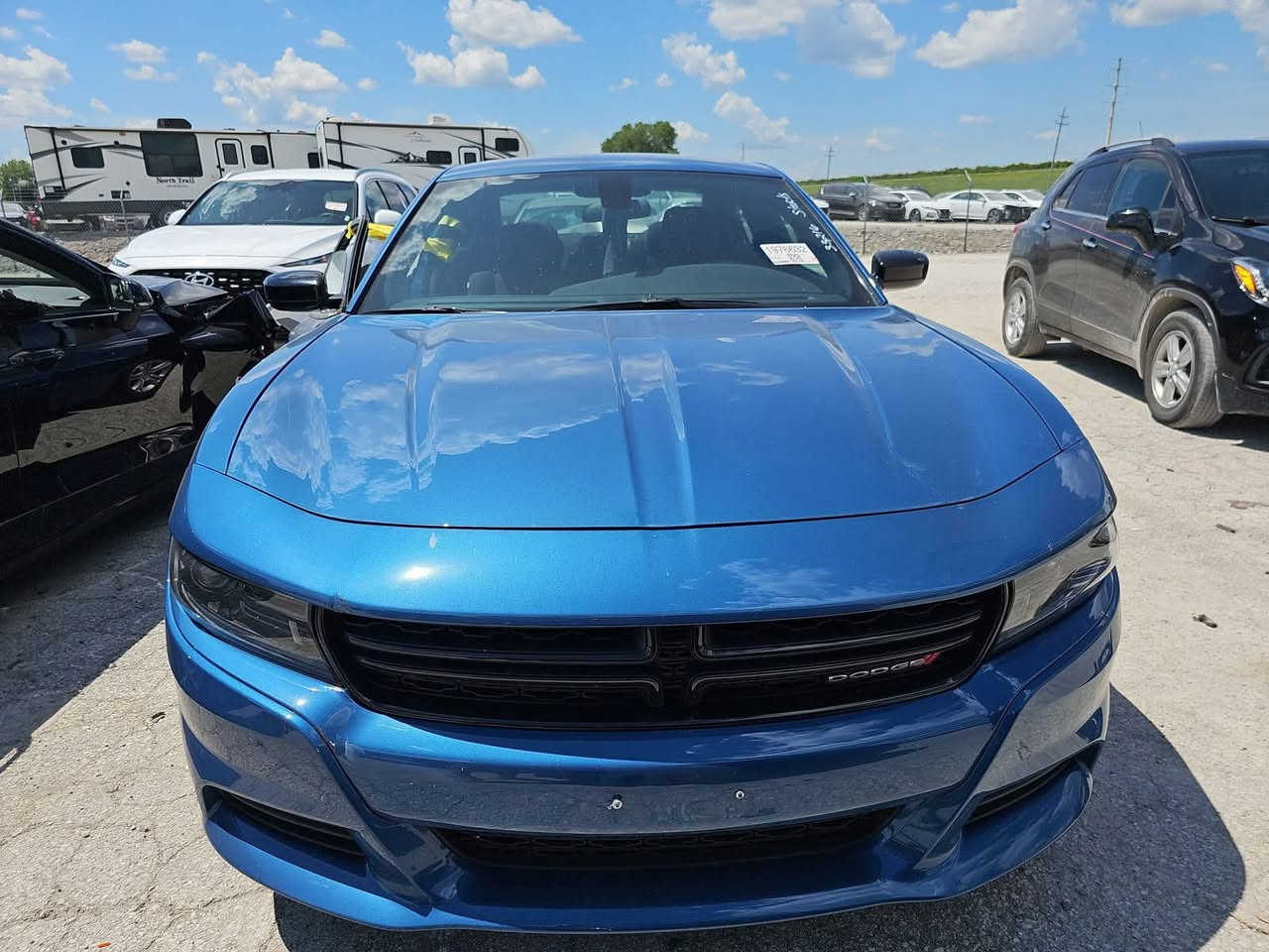 جارجر 2023 كلين تايل عدا بارد بالباب  دخول جديد حرة رقم فحص السعر 260 وبيها مجال للاتصال ***********
