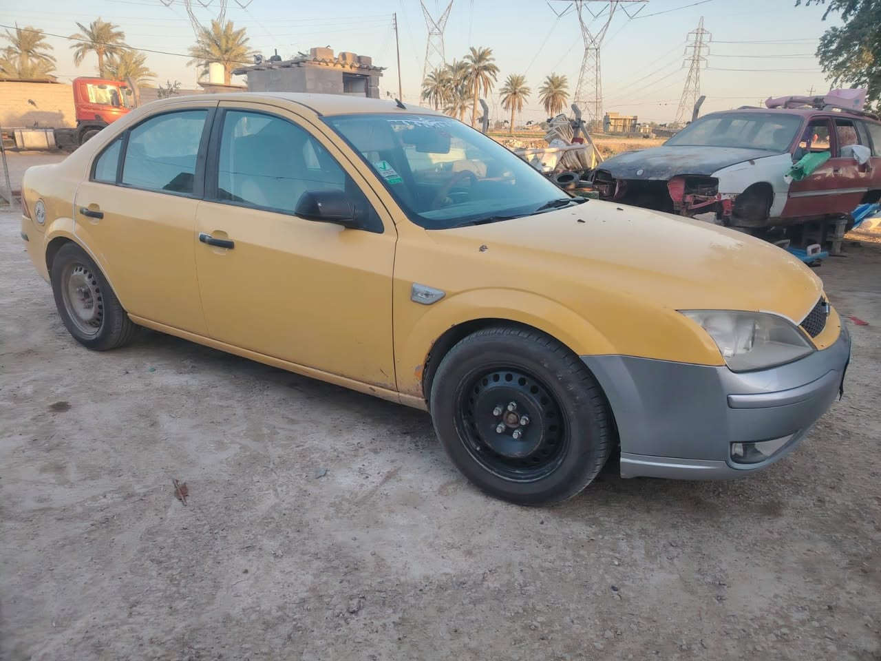 السلام عليكم للبيع فورد 2006جاهزه نواقص بصيطه رقم كربلاء تحويل مباشر مصفره هيئة وغرامات السعر 45وبيه مجال 
مكاني بغداد ***********
