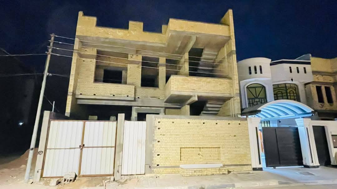 السلام عليكم 
بناء شغل درجه اولئ
موجود كرسته وعمل 
وفقط اكو باليوميه 
واكو مگطوعه 
***********
