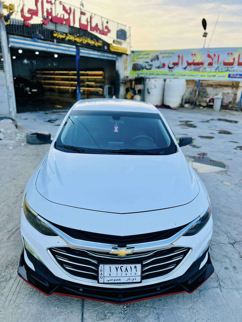 السلام عليكم شيفروليه ماليبو ٢٠٢٢ للبيع
🟢السياره وارد امريكي / بيها بس جاملغ نفسه معمر فقط لاشاصي لالغد لا اي شي ثاني ( بدون ايرباك )
 وبقية السياره مكفوله 
 🚩فحص السياره مرفق مع الصور 🚩
هزه جديده +سنويه جديده 
مكينه  بالكارتون مكفوله 
كير مكفول 
حداديه نظيفه 
تخم تاير جديد عليها  + وياله جديده 
باتري جديد 
تبريدها ثلج 
شاشه ( كاربلاي واير لس واندرويد اوتو ) 
كامره خلفيه 
اوتو ستوب 
الكشنات مغلفه 
عليها منظومة زنون الليل نهار يصير 

⚪️رقم ذي قار حره بإسمي 
(لوحاتها الدوليه الجديده طالعات )
السعر / ١٣٤ ورقه وبيها مجال 
العنوان : الناصريه / حي اور 
للاستفسار : ***********
