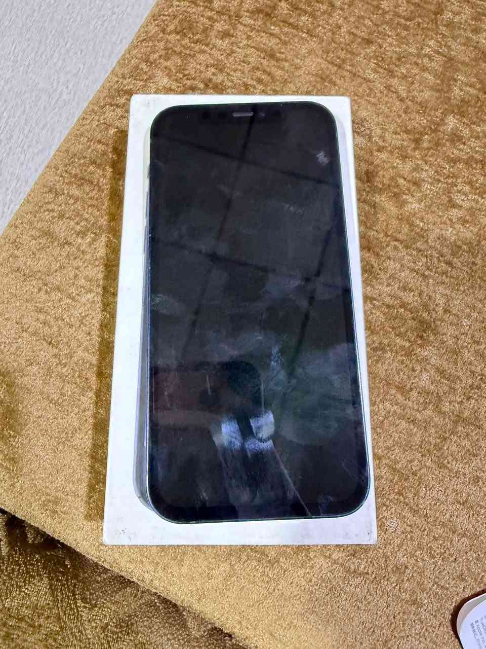سلام عليكم ايفون 12 عادي ذاكره 128 مبدل شاشه وبطاريه  عنوان البصره سعر 250 الف رقم ***********. واتساب  ويرهم مراوس
