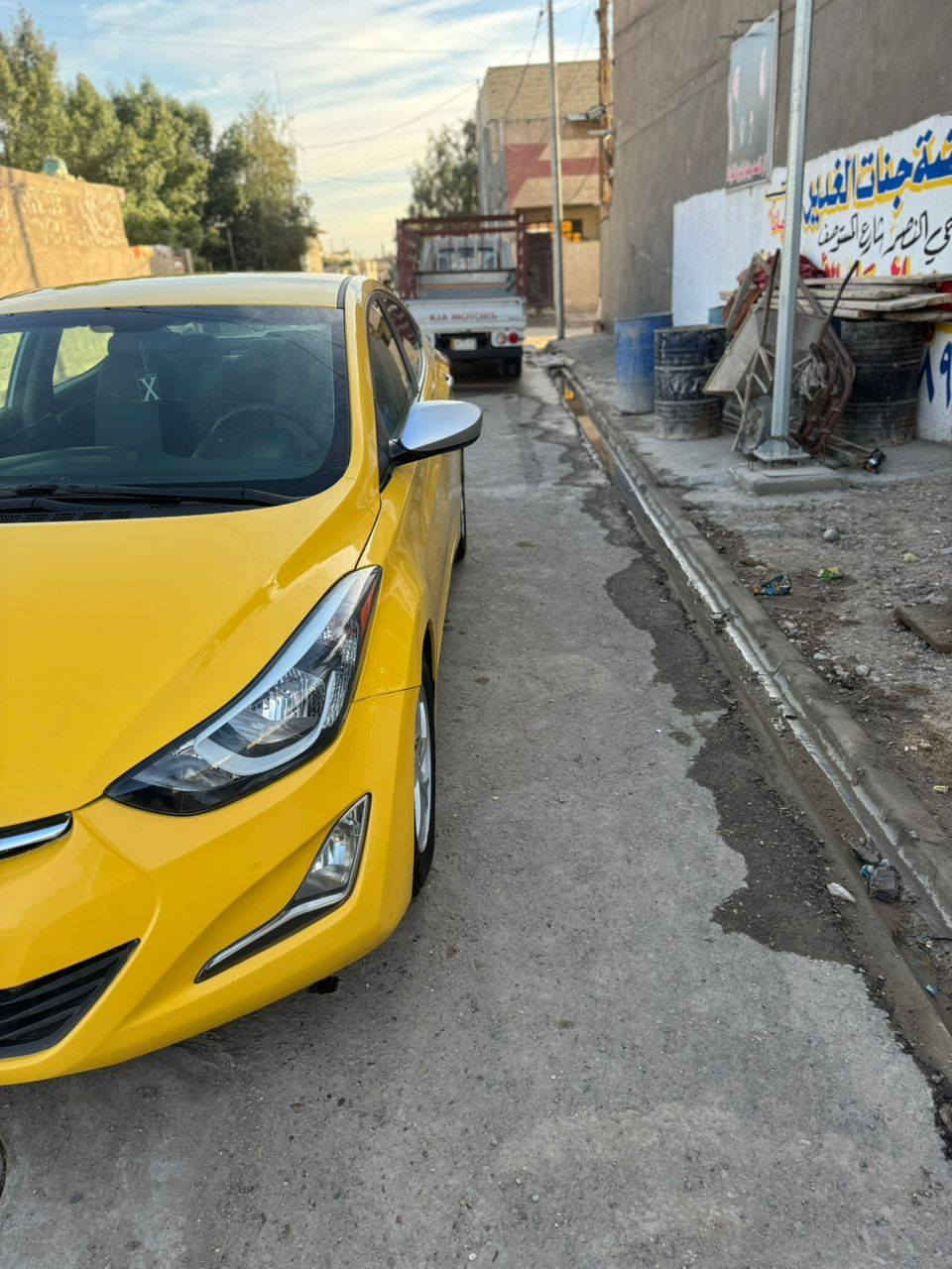 سلام عليكم النتراء موديل 2015 وأرد أمريكي حادثهه دعامية أمامي وخشم البنيد فقط السيارة مكفولة بدون ايرباك بدون تبديل كلهه ليبل واحد لغد شواصي مكفولة مكينة شرط مامفتوحة حجر بلادي السيارة جازهه كبل للشارع ألف ماتصرف عليهه مكاني بغداد حي النصر السعر 115 وبيهه مجال حك الجية الإتصال على الرقم ***********
